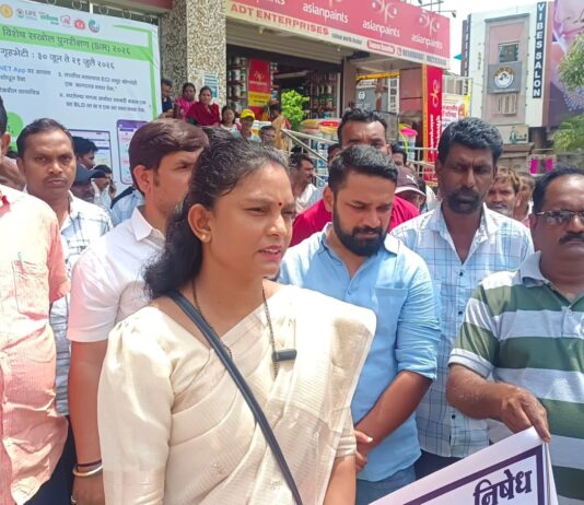 चंद्रपुर: 160 सफाईकर्मी हटाए जाने से नालों की सफाई ठप, बीमारी फैलने का खतरा; जोन सभापति ने दिया 48 घंटे का अल्टीमेटम